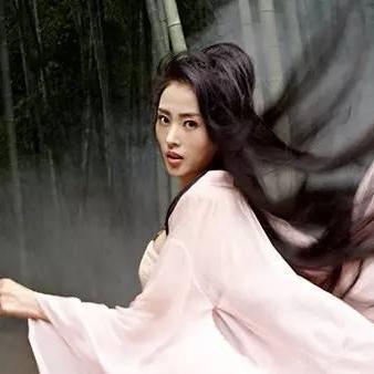 处女座女生是校花 处女座在学校会跟谁谈恋爱
