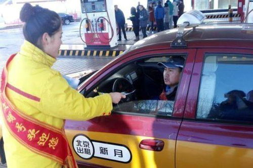 三轮车卖冰粉需要什么手续 三轮车卖粉面一天能挣多少钱