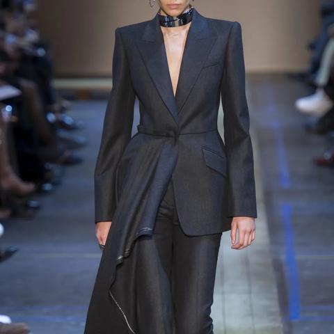 定制高级西服多少钱一套 高级定制一套西服要多少钱