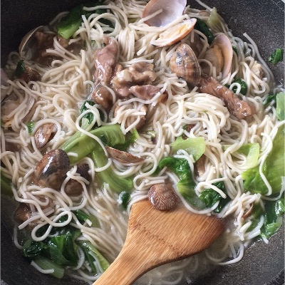 花甲肉怎么做汤面条才好吃 花甲肉怎么做汤面条才好吃呢