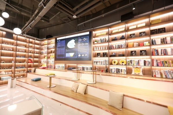 打造一站式阅读与科技体验的书店——书店配电脑