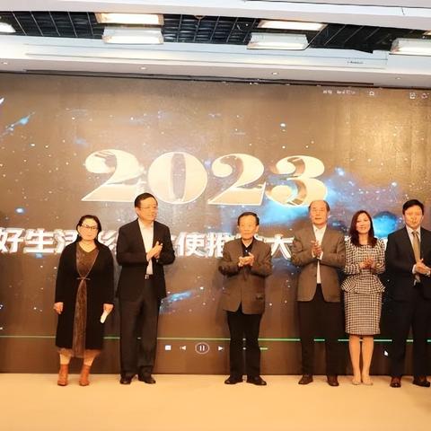 穿出东方韵味，2023最受欢迎品牌女士长袖旗袍精选与穿搭指南