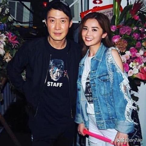 黎明召唤微信小程序怎么玩